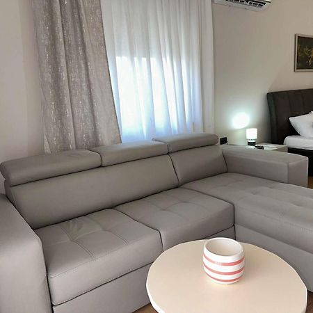 Guest House Pulake 培拉特 外观 照片
