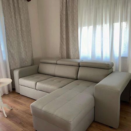 Guest House Pulake 培拉特 外观 照片