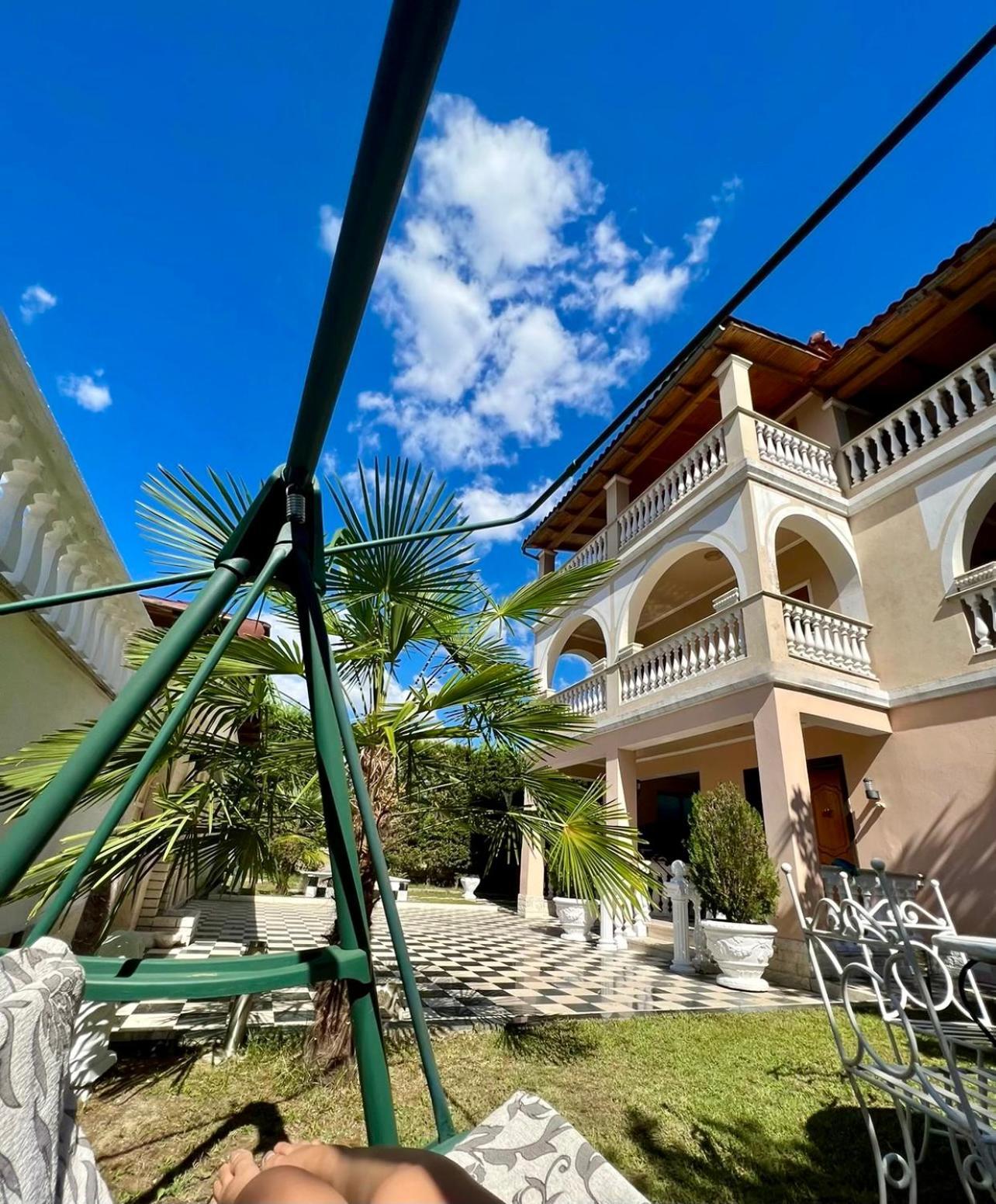 Guest House Pulake 培拉特 外观 照片