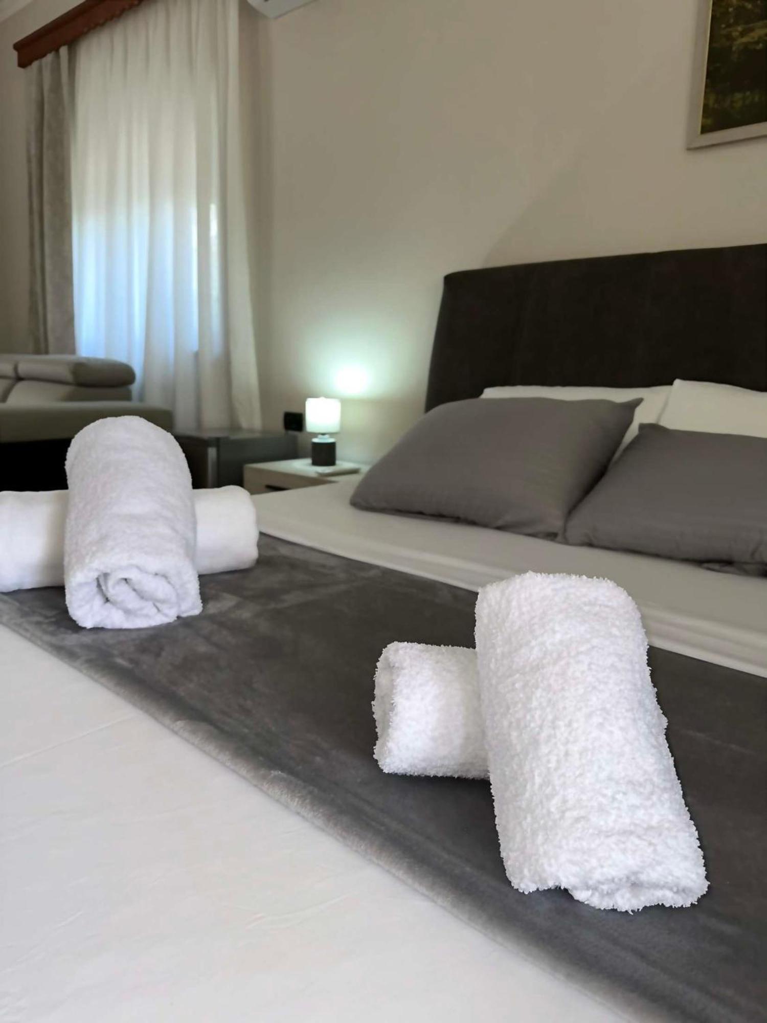 Guest House Pulake 培拉特 外观 照片
