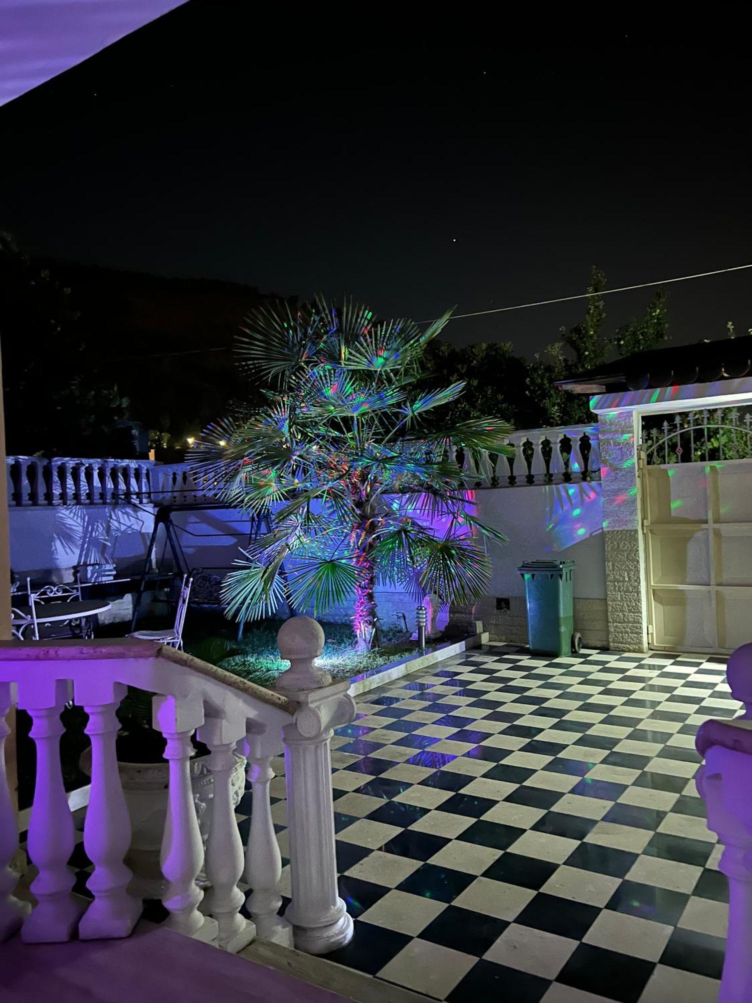 Guest House Pulake 培拉特 外观 照片